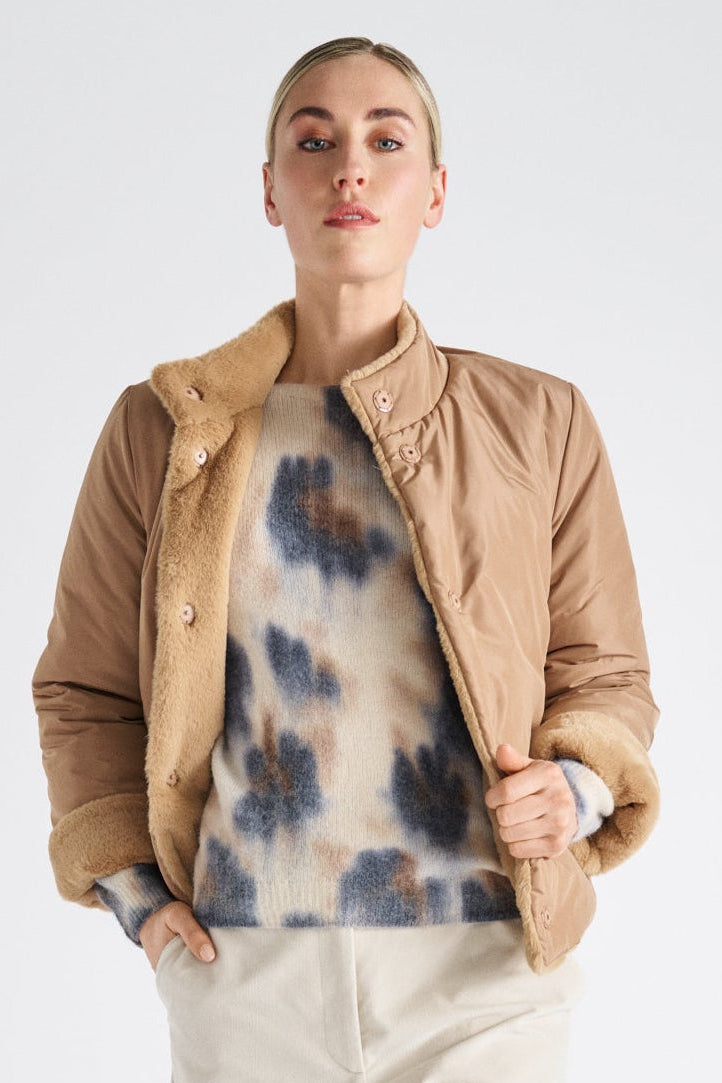 Short camel reversible padded and lined jacket
