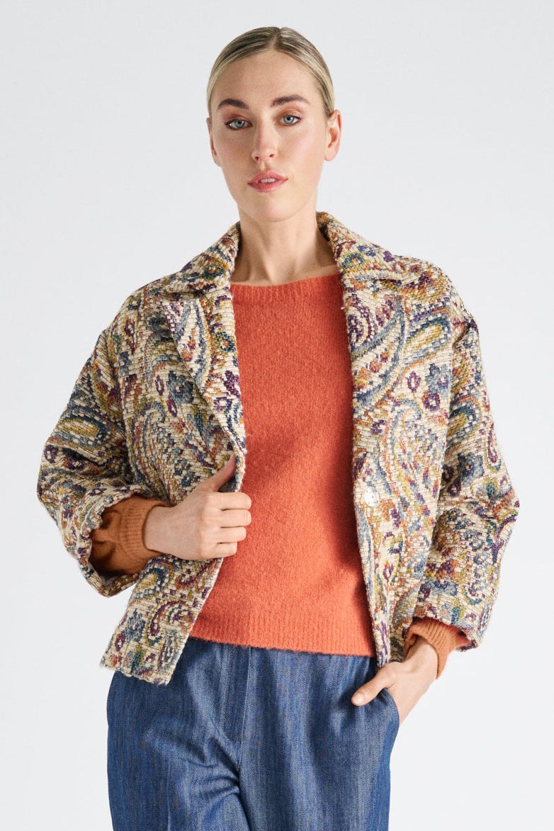 Soft, long-sleeved jumper with a round neckline