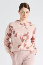 Mohair roze jacquard trui met opstaande kraag