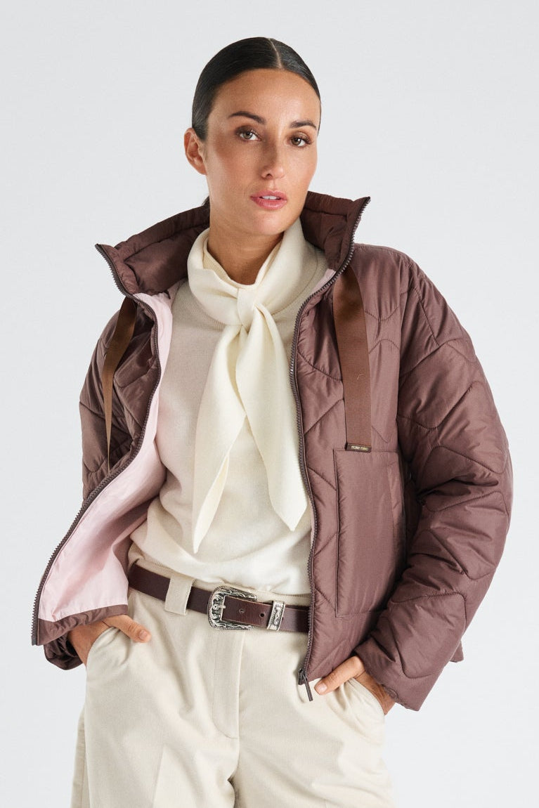 Parka courte marron matelassée 