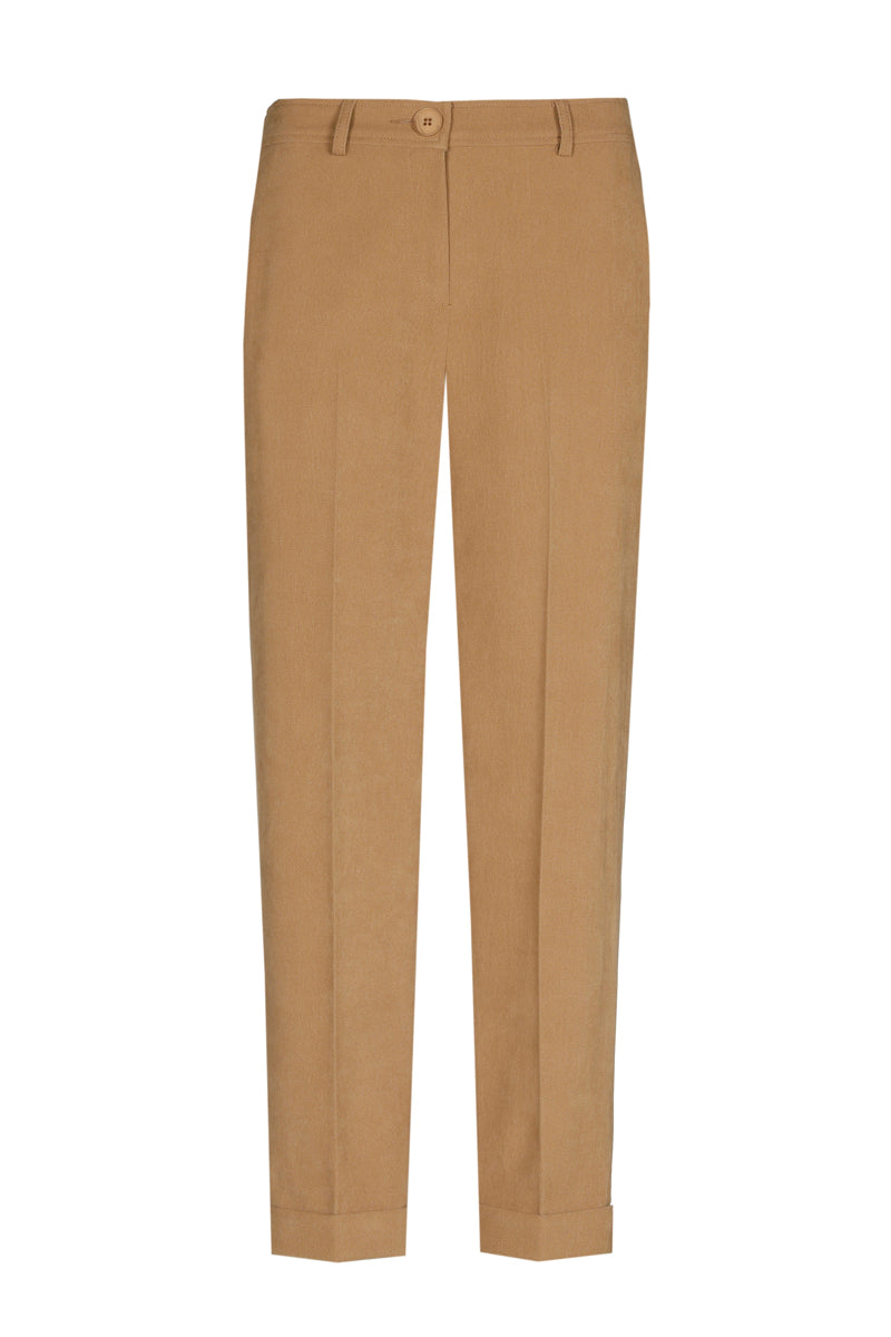 EXCLUSIVE IN OUR CONCEPT STORES: Camel pants in 7/8 length
