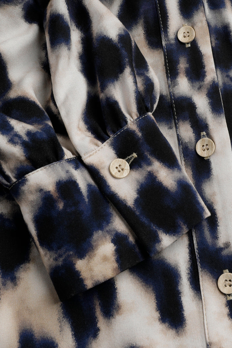 Chemisier à imprimé animal bleu et beige