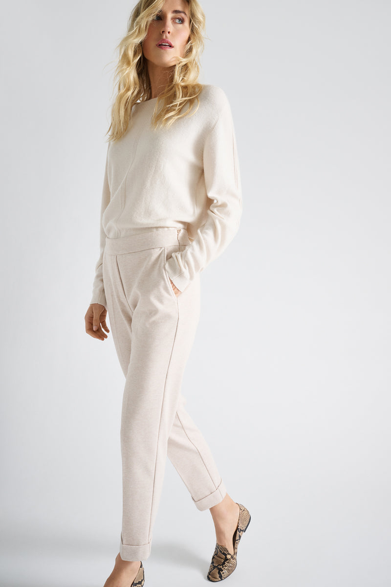 Ecru broek 7/8 lengte in comfortstof met rekker achteraan de taille