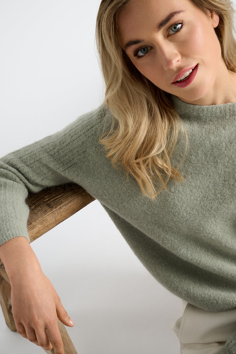 Olive colored round neck sweater in alpaca