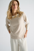 Pull beige à col bateau et bordure écrue