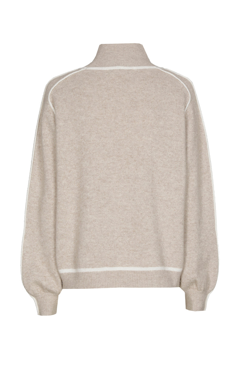 Beige pull met opstaande kraag