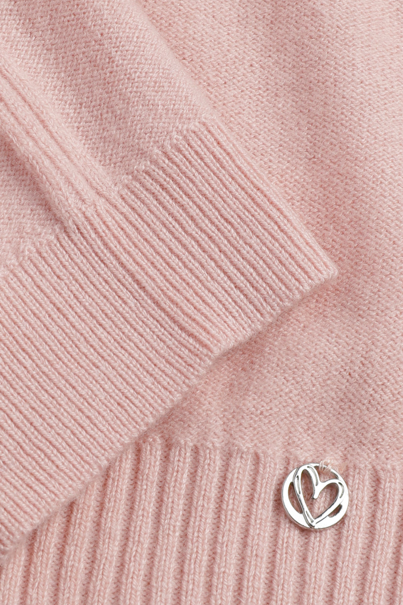 Light pink pull with boat neck