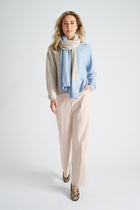 Écharpe bicolore en bleu clair et beige