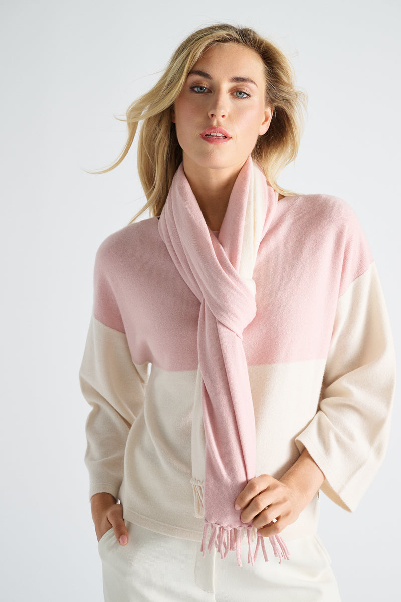 Pull à rayure horizontale en écru et rose