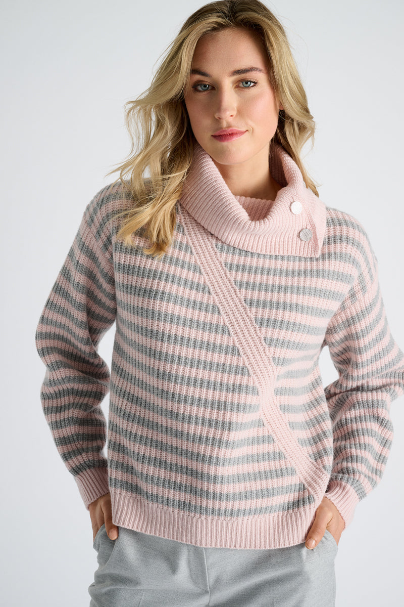 Pull met strepen in opstaande kraag