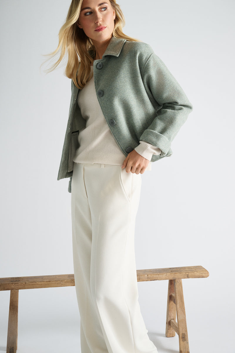 Green short jacket in loose fit