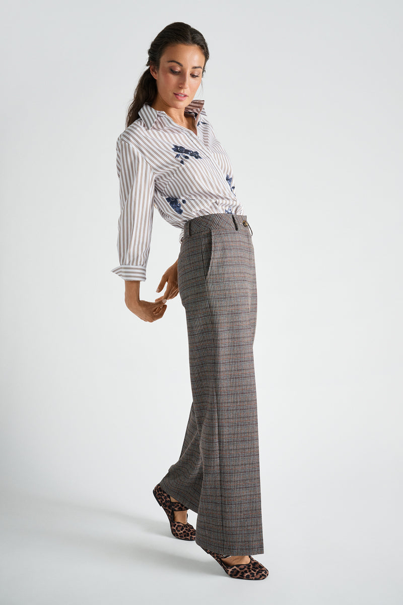 Trousers with check pattern and straight legs