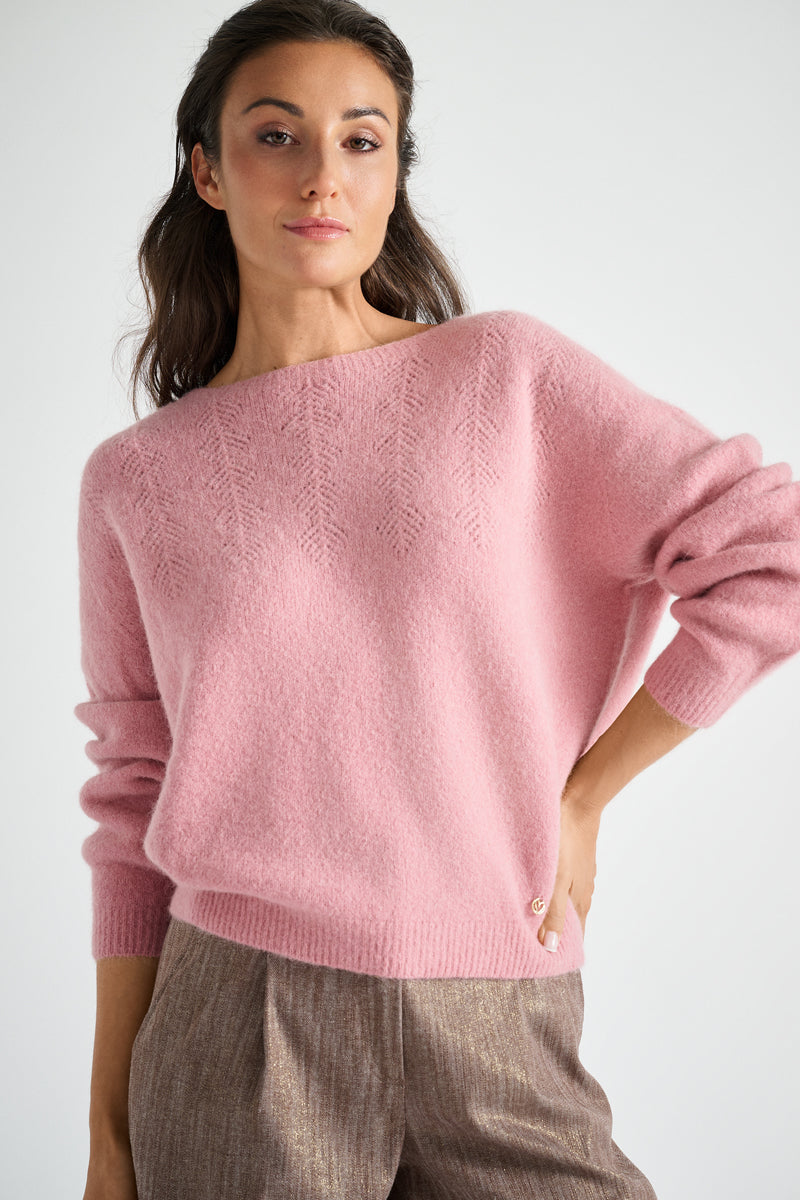 Pink jumper with fine details in alpaca
