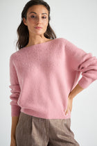 Pink jumper with fine details in alpaca
