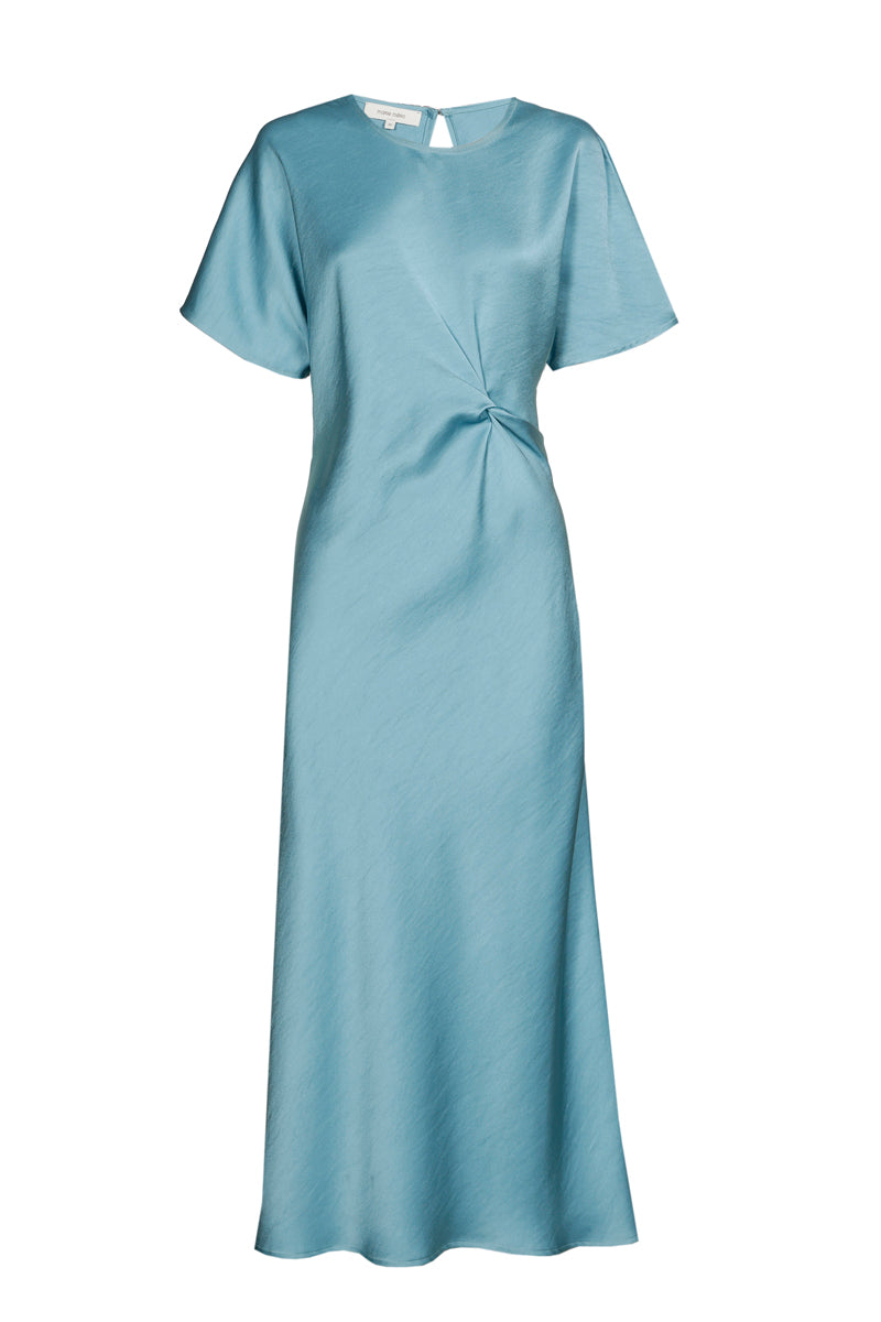 Fluid blue dress with short sleeve