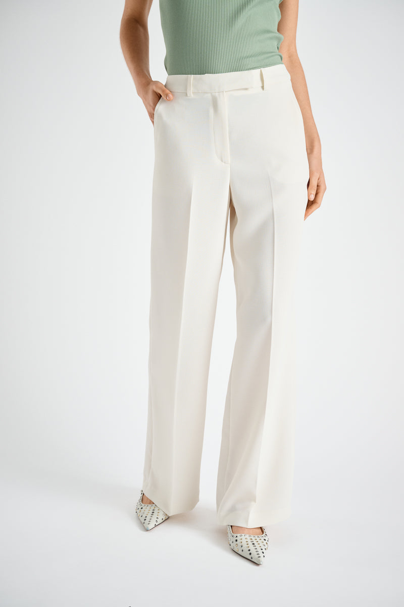 Pantalon souple large en crème