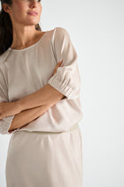 Chemise tunique beige soyeuse