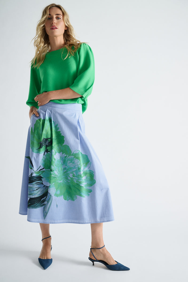 Green round neck sweater
