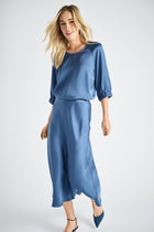Jupe bleu marine midi brillante bleue à godet