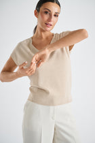 Wijde v-hals top beige