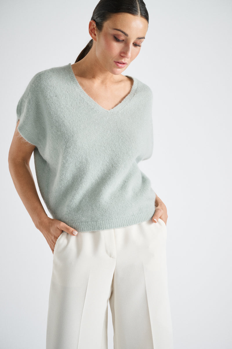 Wide v-neck sweater jade
