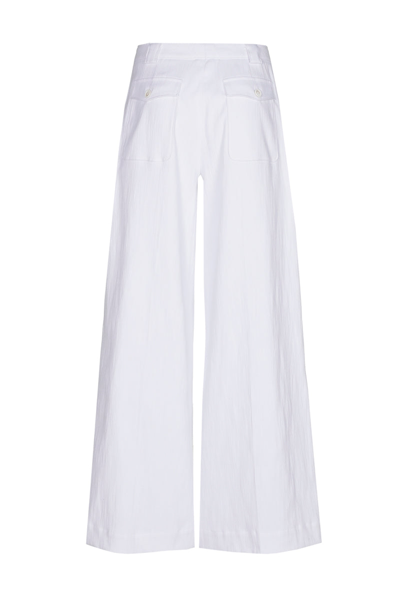 Wide white pants with pockets