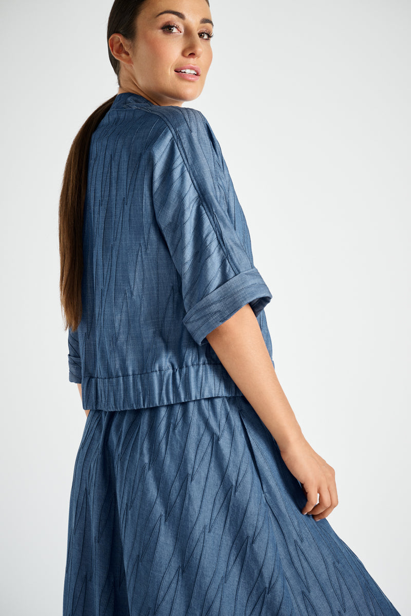 Veste-chemisier courte à col montant en denim brodé