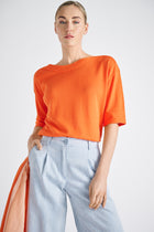 Oranje pull met boothals