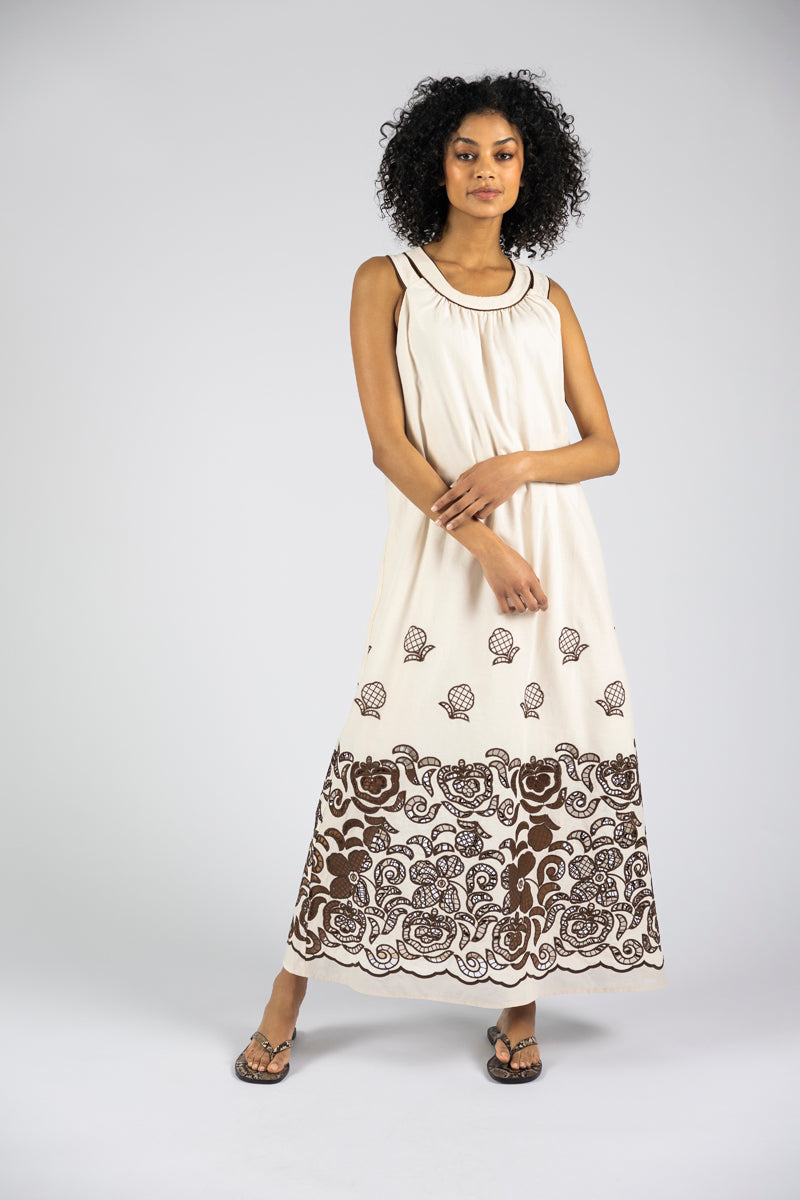 SPECIAL EDITION: Long sleeveless dress broderie anglaise 