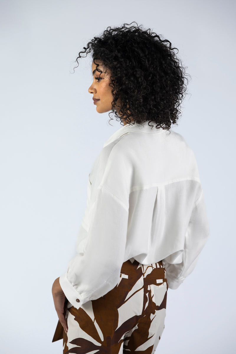 Wide belted short with tropical print