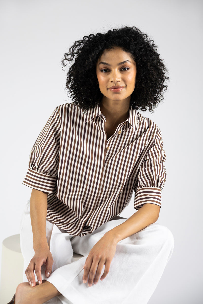 Striped shirt with short puff sleeve and collar
