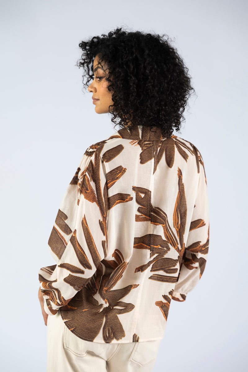 Long sleeve shirt with tropical print