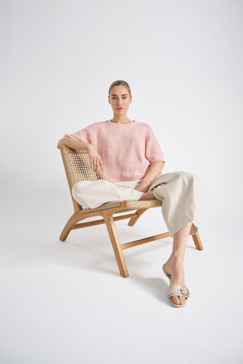 Pull au crochet à col rond et manches courtes