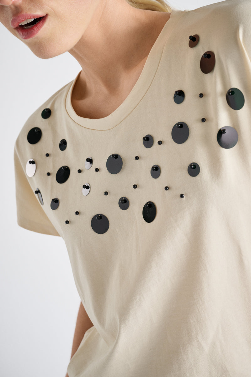 T-shirt met geborduurde parels