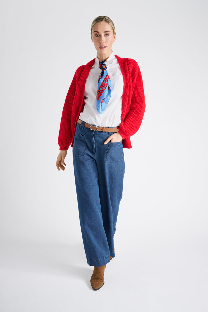 Wide and long denim pant