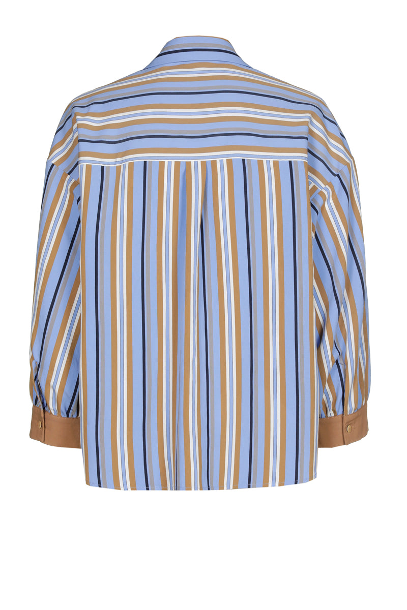 Straight and fluid striped shirt