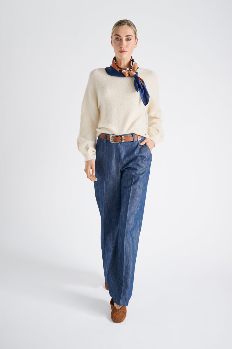 Boxy sweater with boatneck and puff sleeve