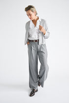 Pantalon long et large rayé gris 