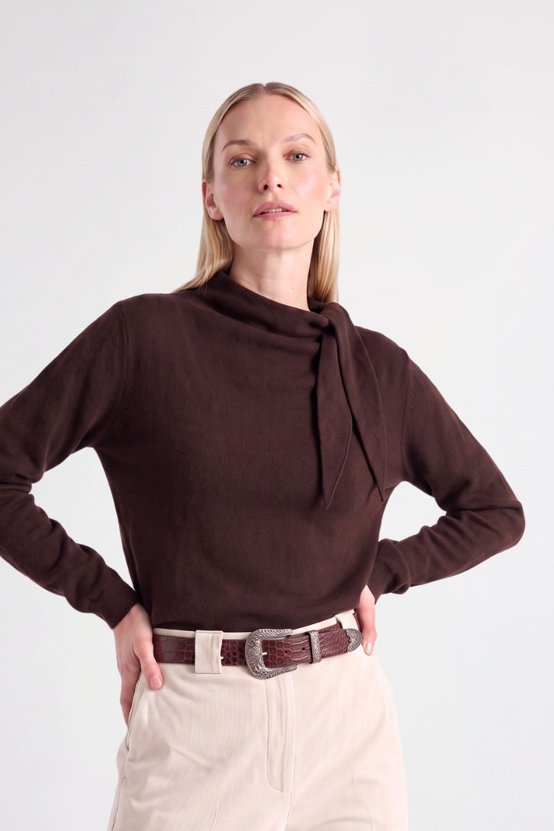 Bruine wol-mohair trui met sjaalkraag