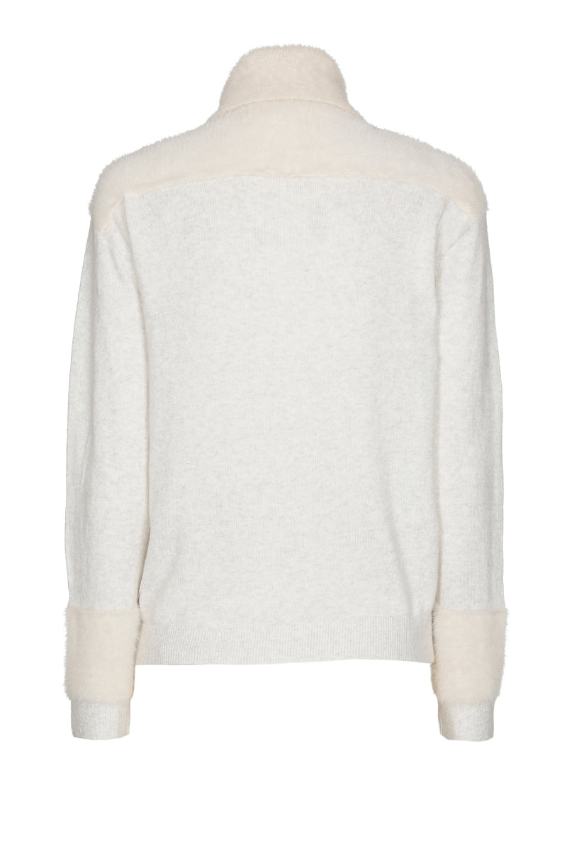 Wool sweater with hairy details