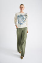 Ecru wol-alpaca trui met bloemenprint