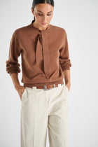 Pull cognac fin en cachemire-laine avec col cravate