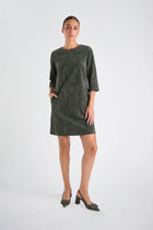 Short and straight green velvetine dress