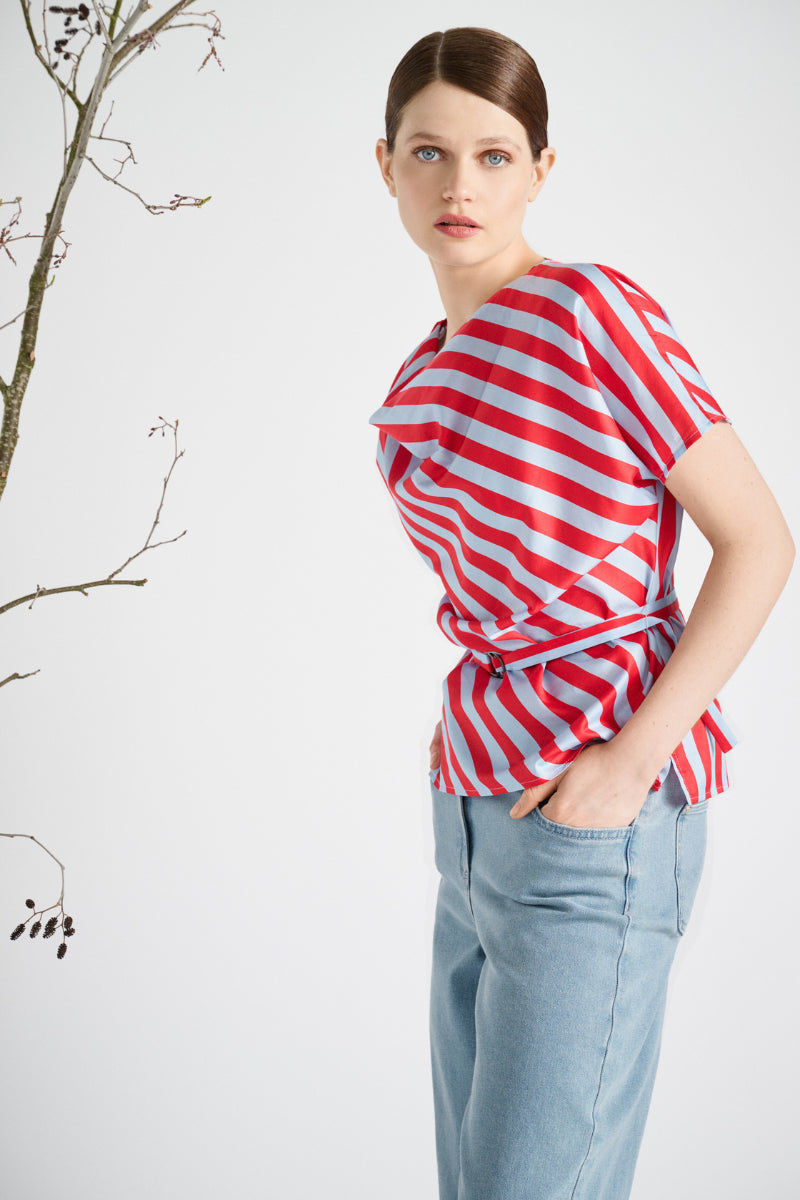 Striped tunic blouse with wavy collar