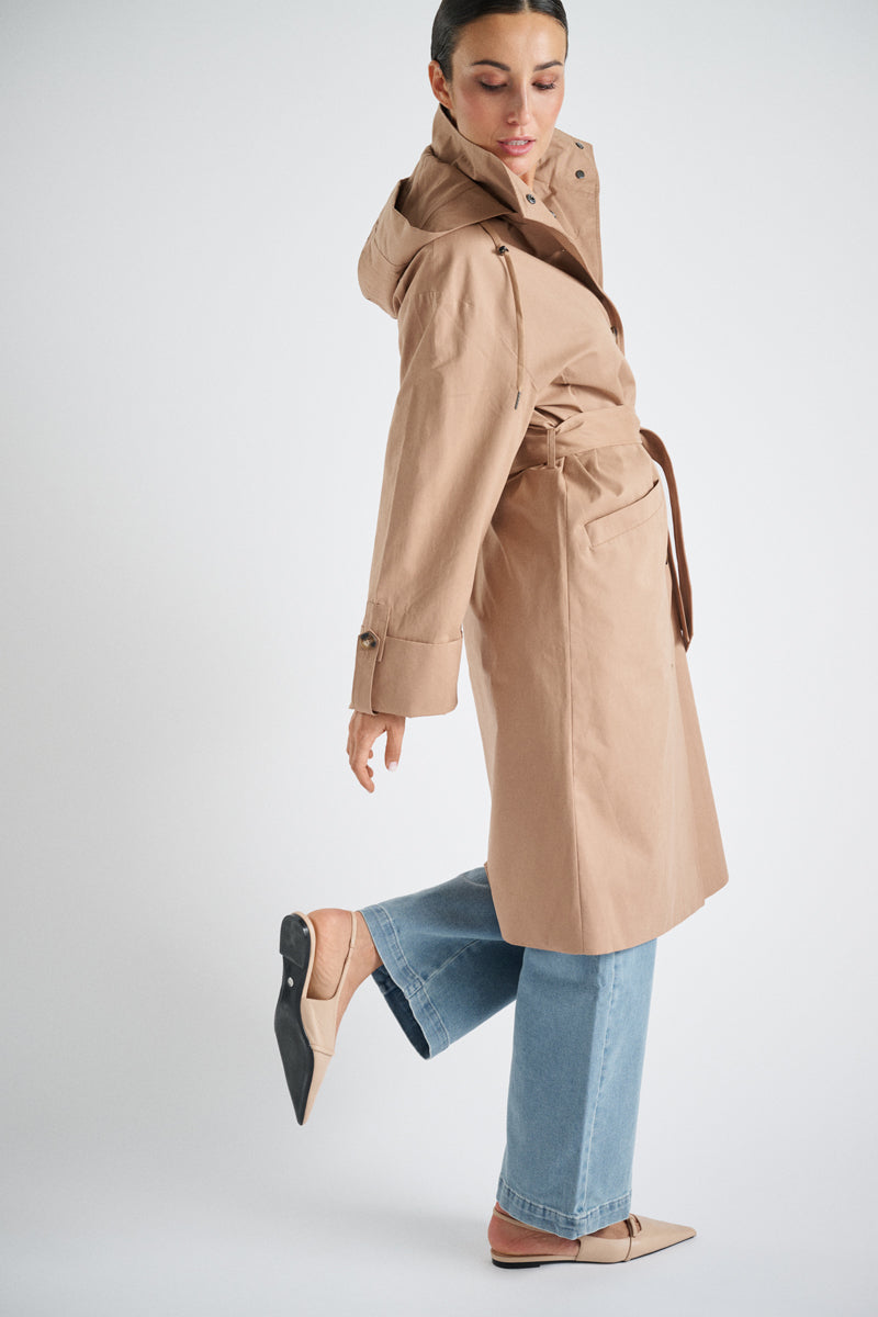 Long manteau camel doublé avec capuche et ceinture