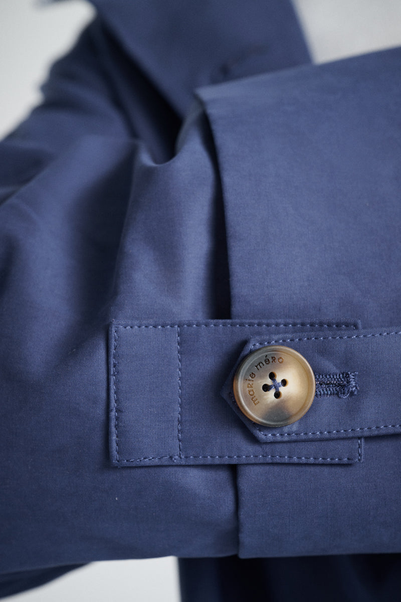 Lange gevoerde navy trenchcoat met kap en riem