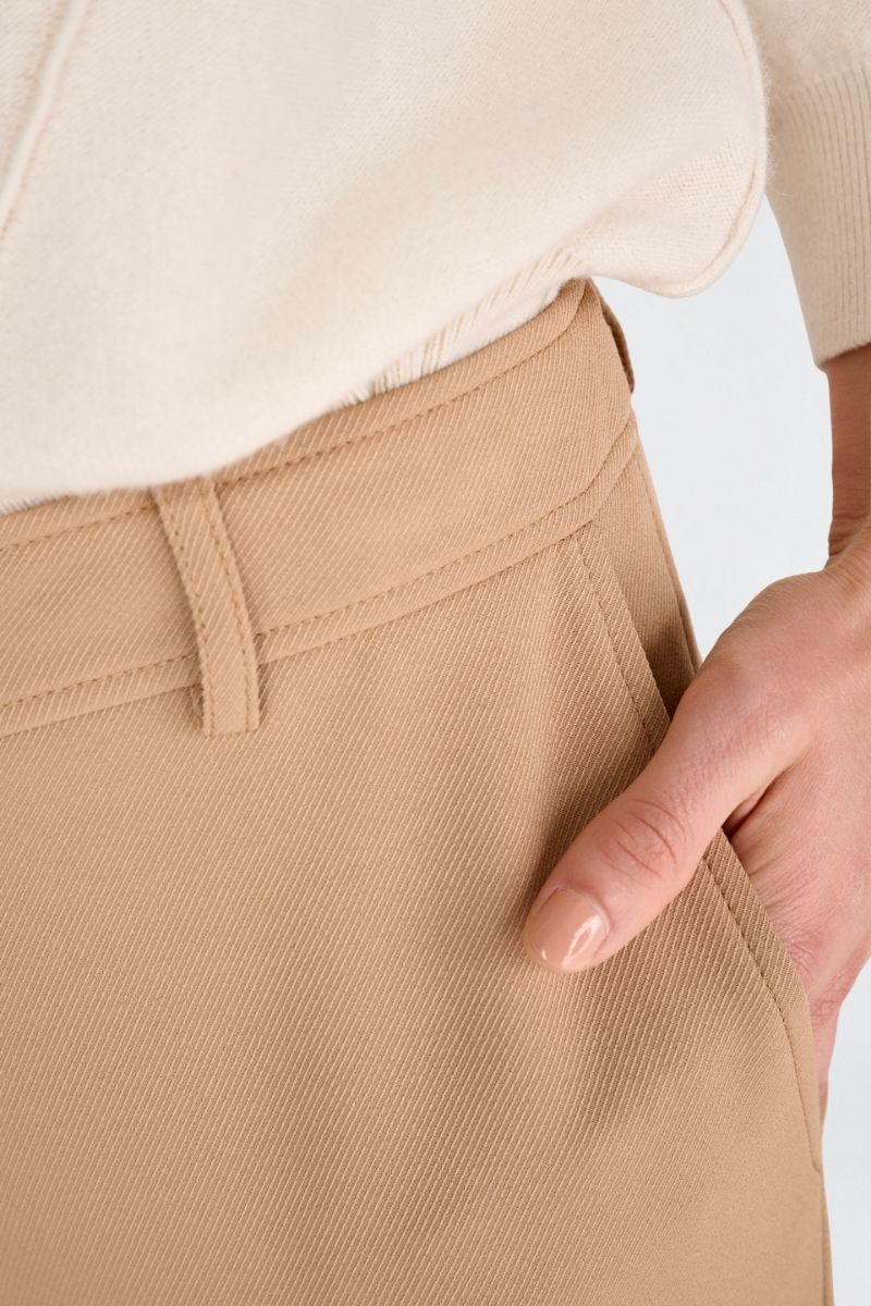 Pantalon camel 7/8 avec élastique à l’arrière de la taille