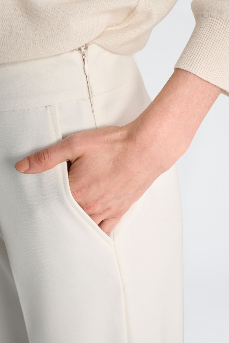 Pantalon large crème avec élastique à l’arrière de la taille