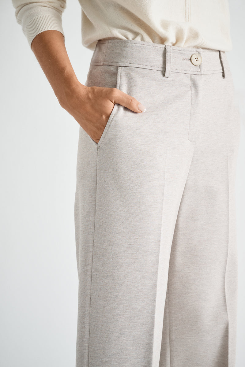 Pantalon large taupe en jersey doux avec fermeture à boutons