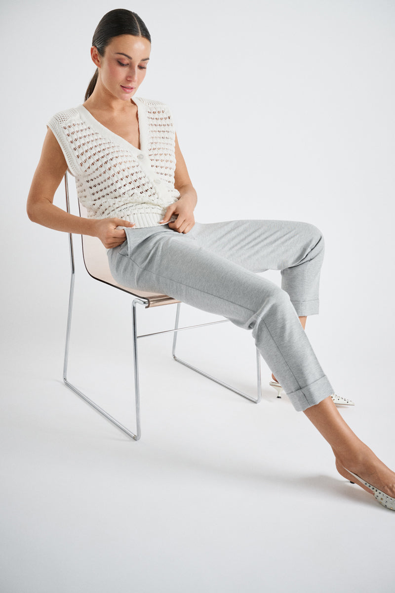Pantalon 7/8 en gris en jersey doux avec ceinture élastiquée